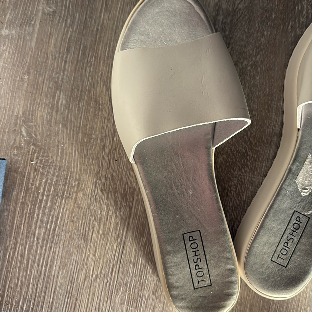 NWOT TopShop White Slides